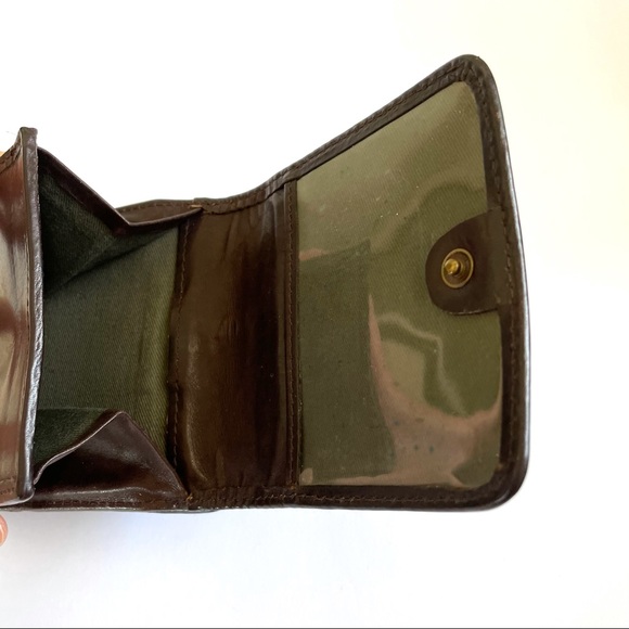 Fossil Brown Essential Leather Wallet - Picture 5 of 14